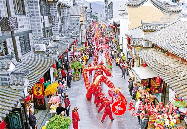 文化中國(guó)行 | 石泉縣第十屆春節(jié)民間文化藝術(shù)節(jié)民俗展演巡游活動(dòng)