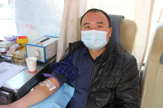 血液是生命的禮物——中國聯(lián)通安康市分公司、安康大數(shù)據運營有限公司聯(lián)合開展冬季應急獻血活動