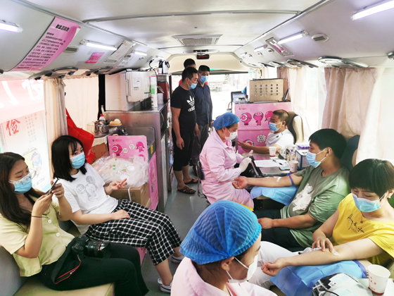 服務(wù)社會 熱心公益——嵐皋縣滔河鎮(zhèn)組織開展愛心獻血活動