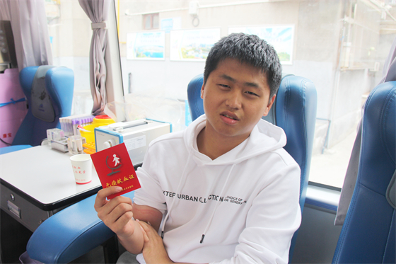 青春熱血匯聚點滴愛心 無私奉獻相約美麗校園