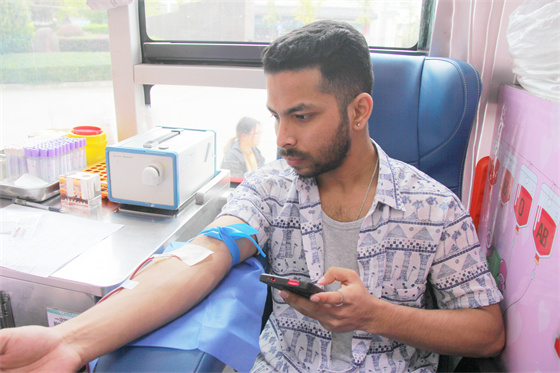 青春熱血匯聚點滴愛心 無私奉獻相約美麗校園